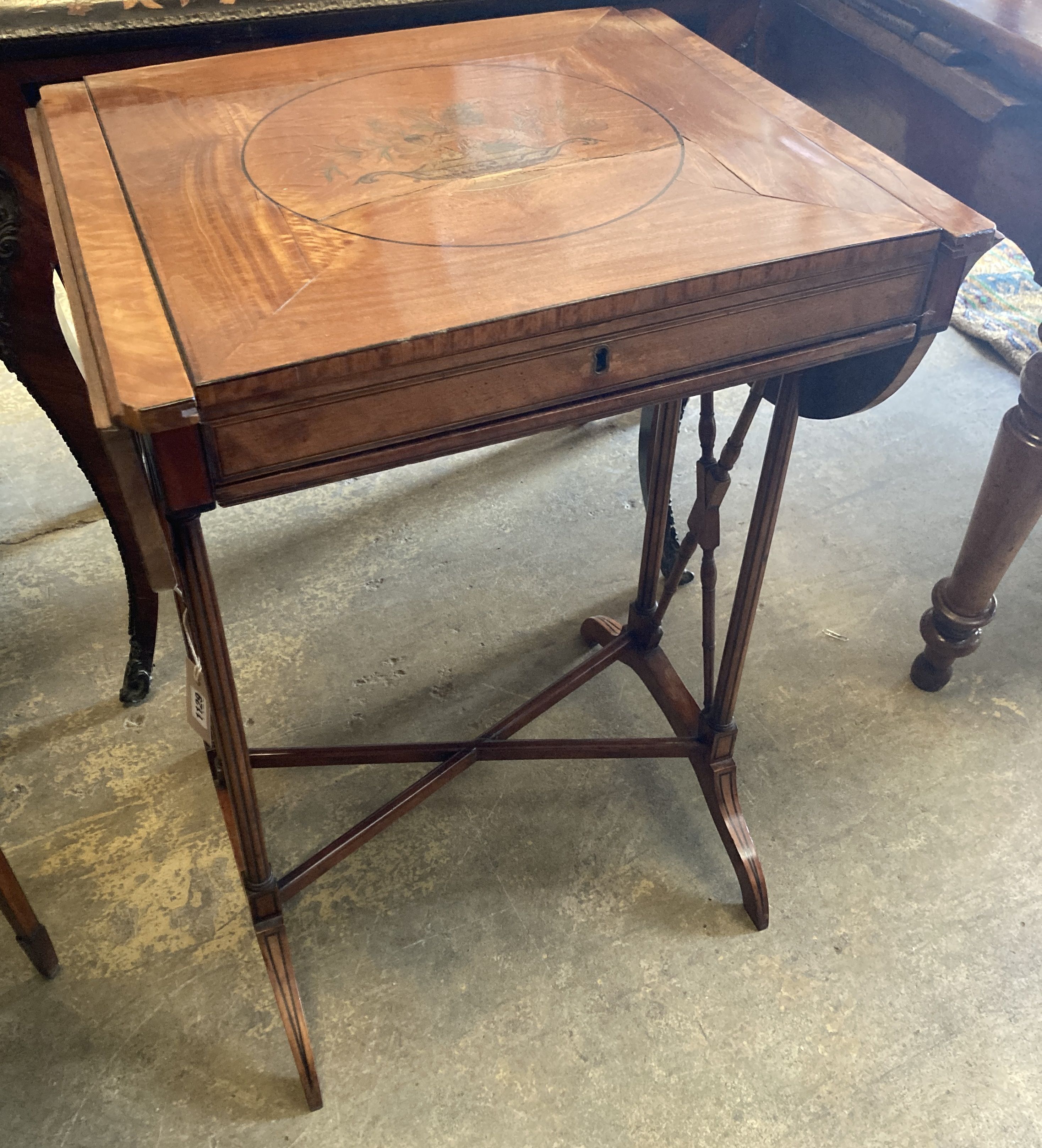 A George III satinwood drop-leaf games table with removable top and slide (modified), width 50cm, depth 41cm, height 71cm